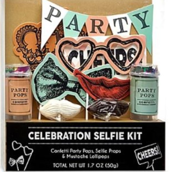 Celebration Selfie Kit - Picture 1 of 1